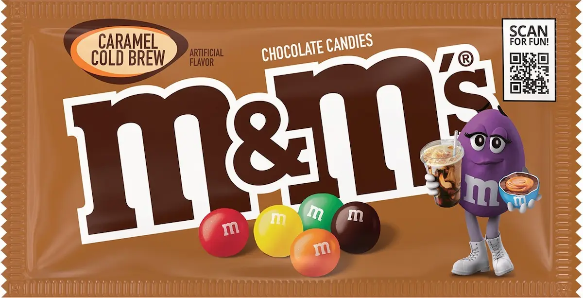 קפה בחליטה קרה: מארס מציגה את M&M קרמל קולד ברו
