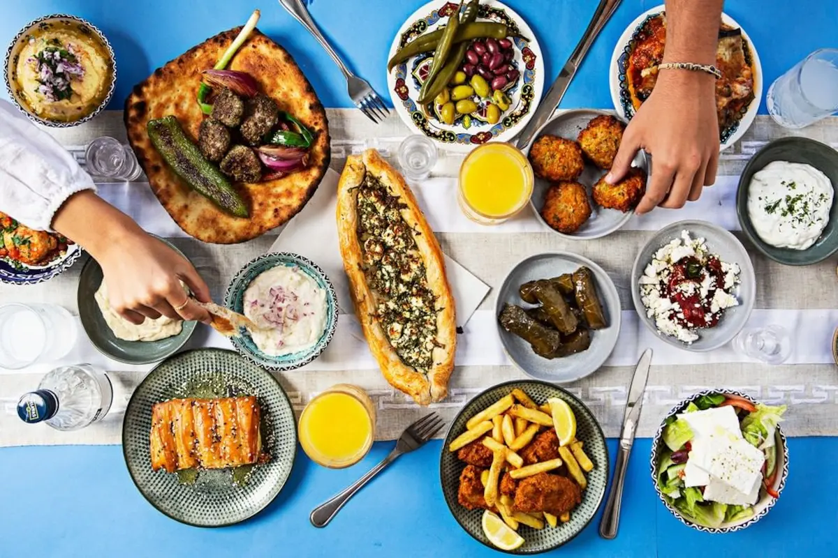 בראנץ' שבת יוונית בגיליז'